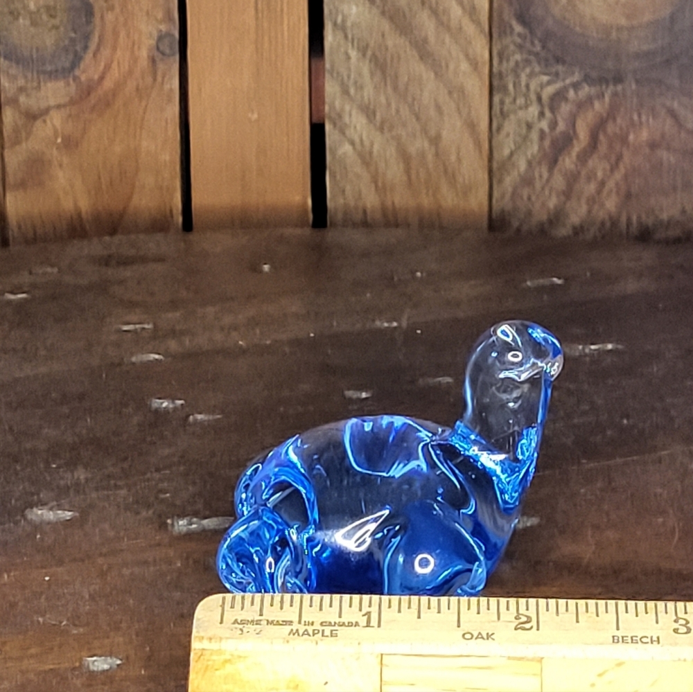 Blue Glass Turtle Figurine - Picture 13 of 13